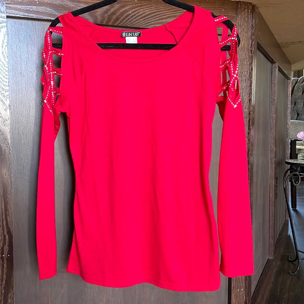 VENUS cold shoulder, embellished top.